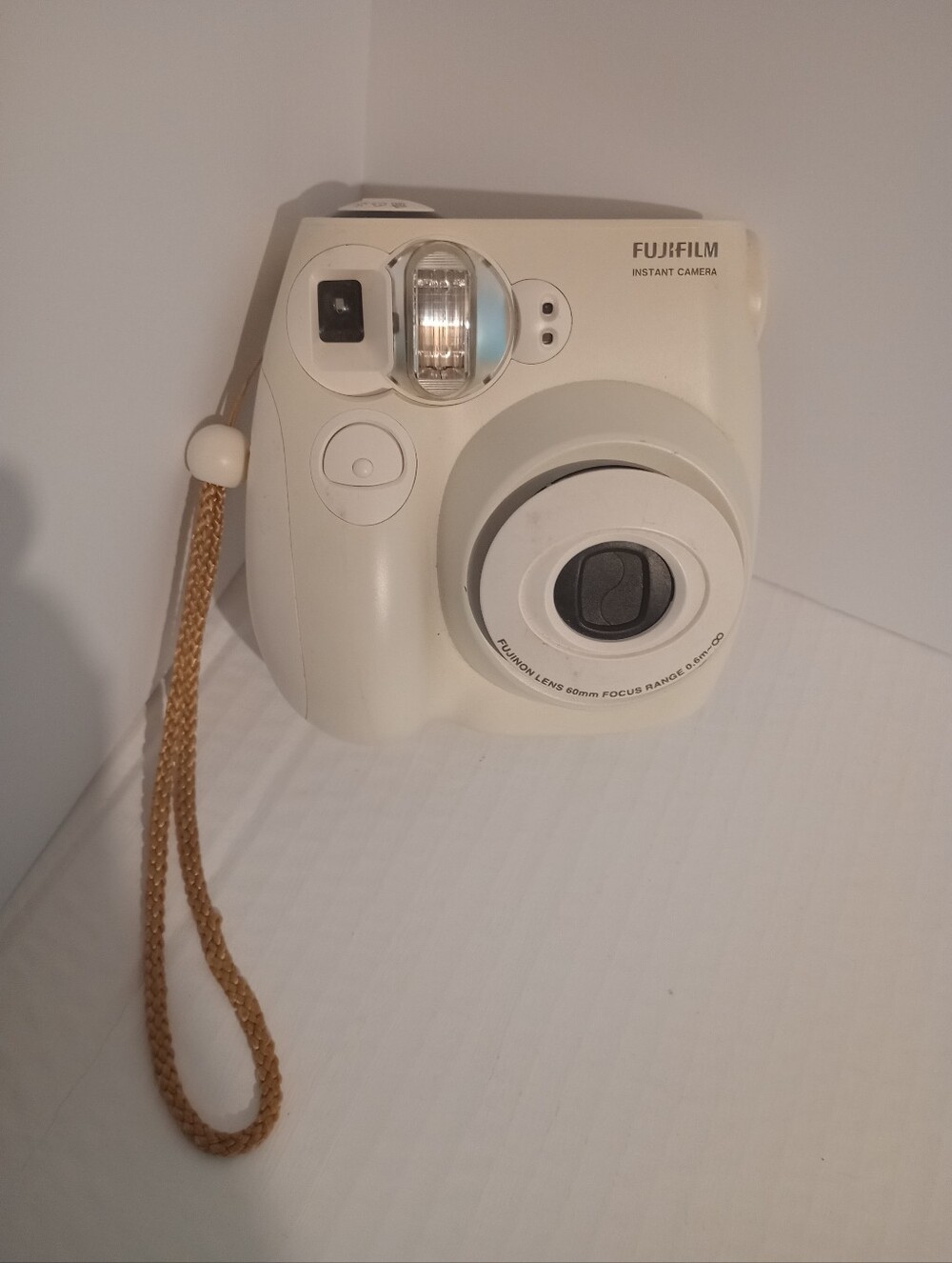 Fuji Film instant mini camera 7s white